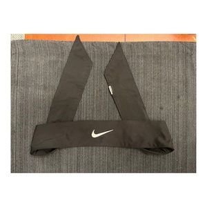 Nike tie headband